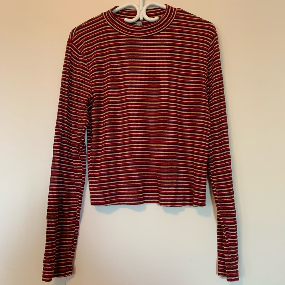 🌼TEES AND TANKS 3 FOR 25$🌼 Striped Long Sleeve Tee